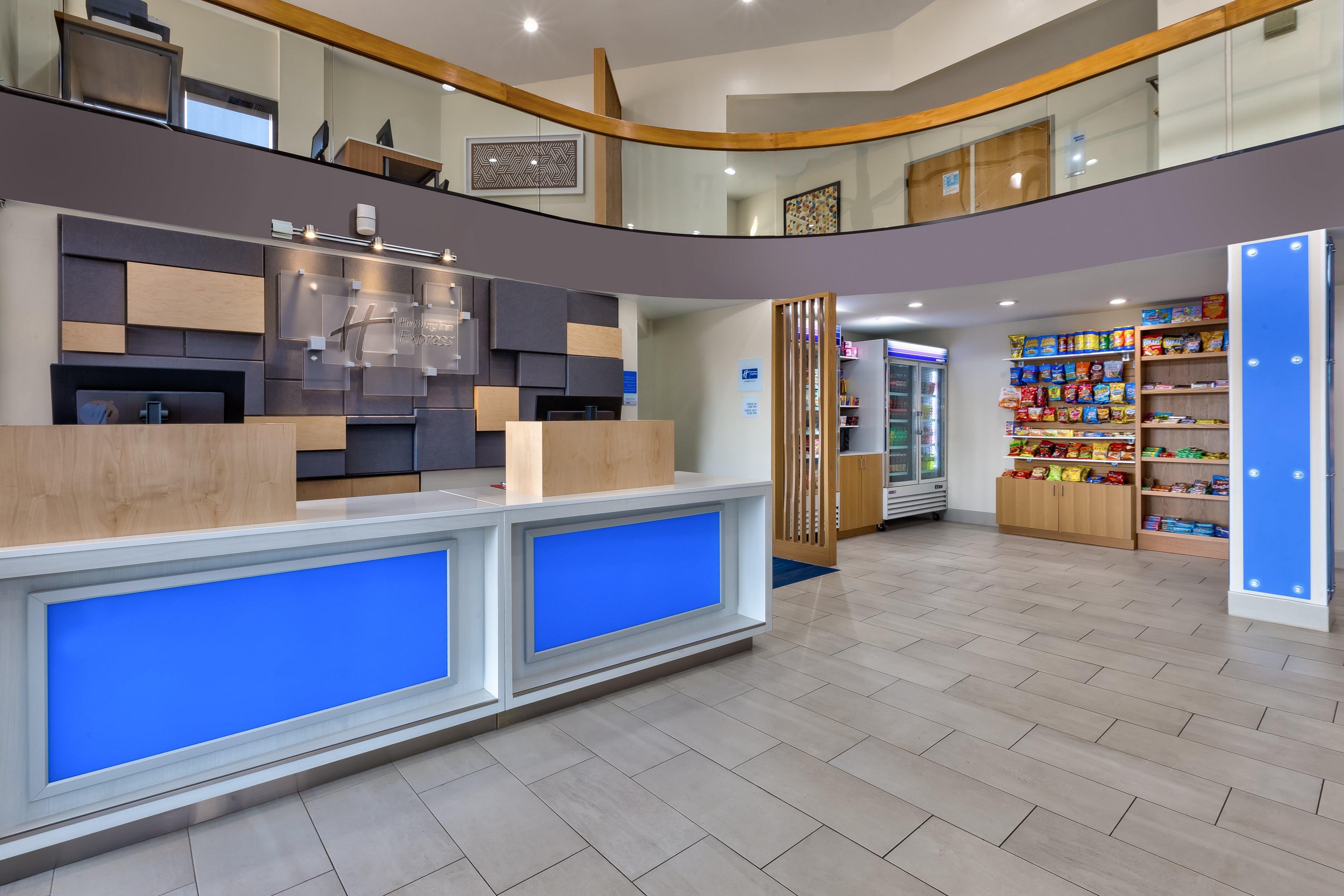 Holiday Inn Express Detroit-Warren/General Motors Technology Center By Ihg Exterior photo
