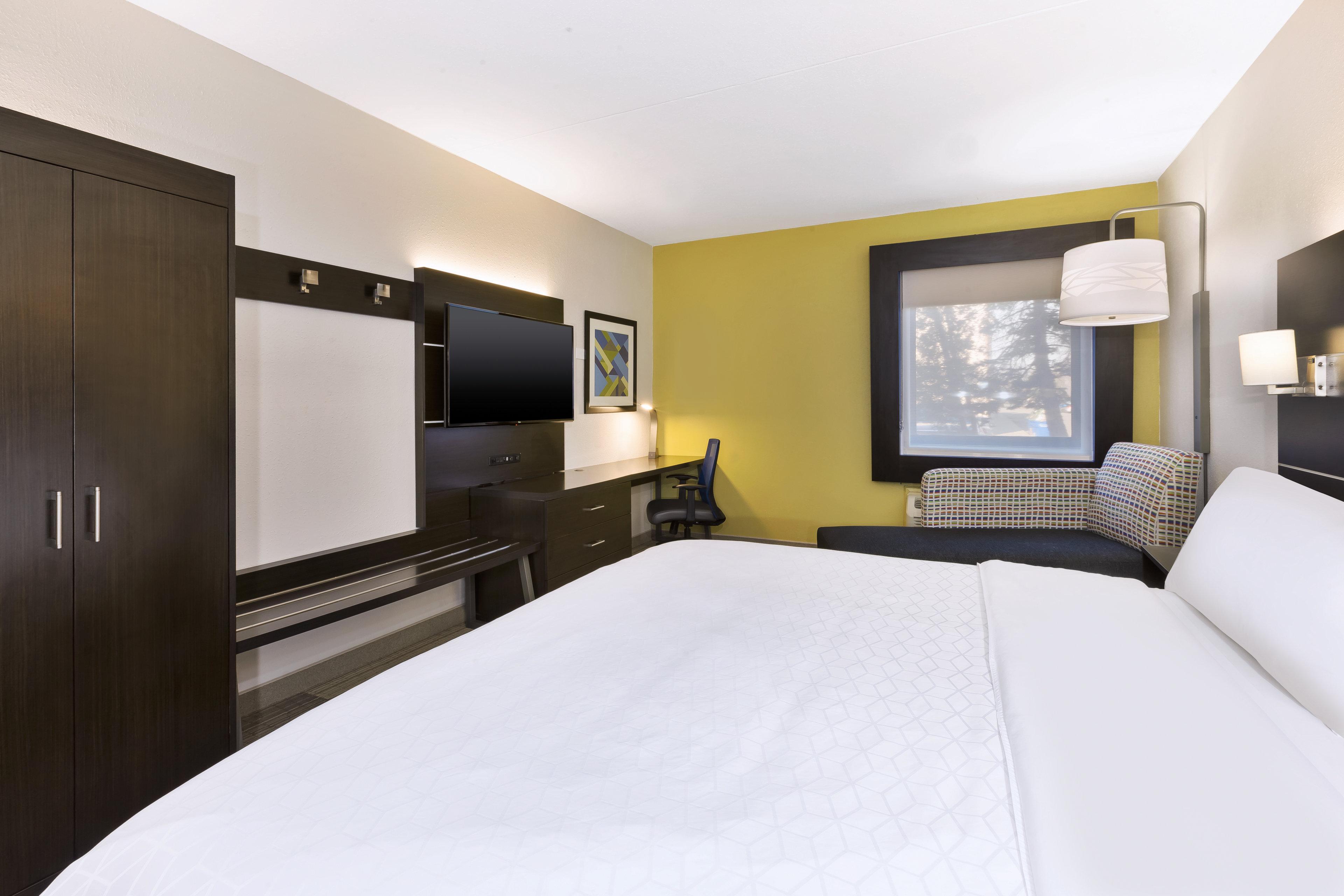 Holiday Inn Express Detroit-Warren/General Motors Technology Center By Ihg Exterior photo