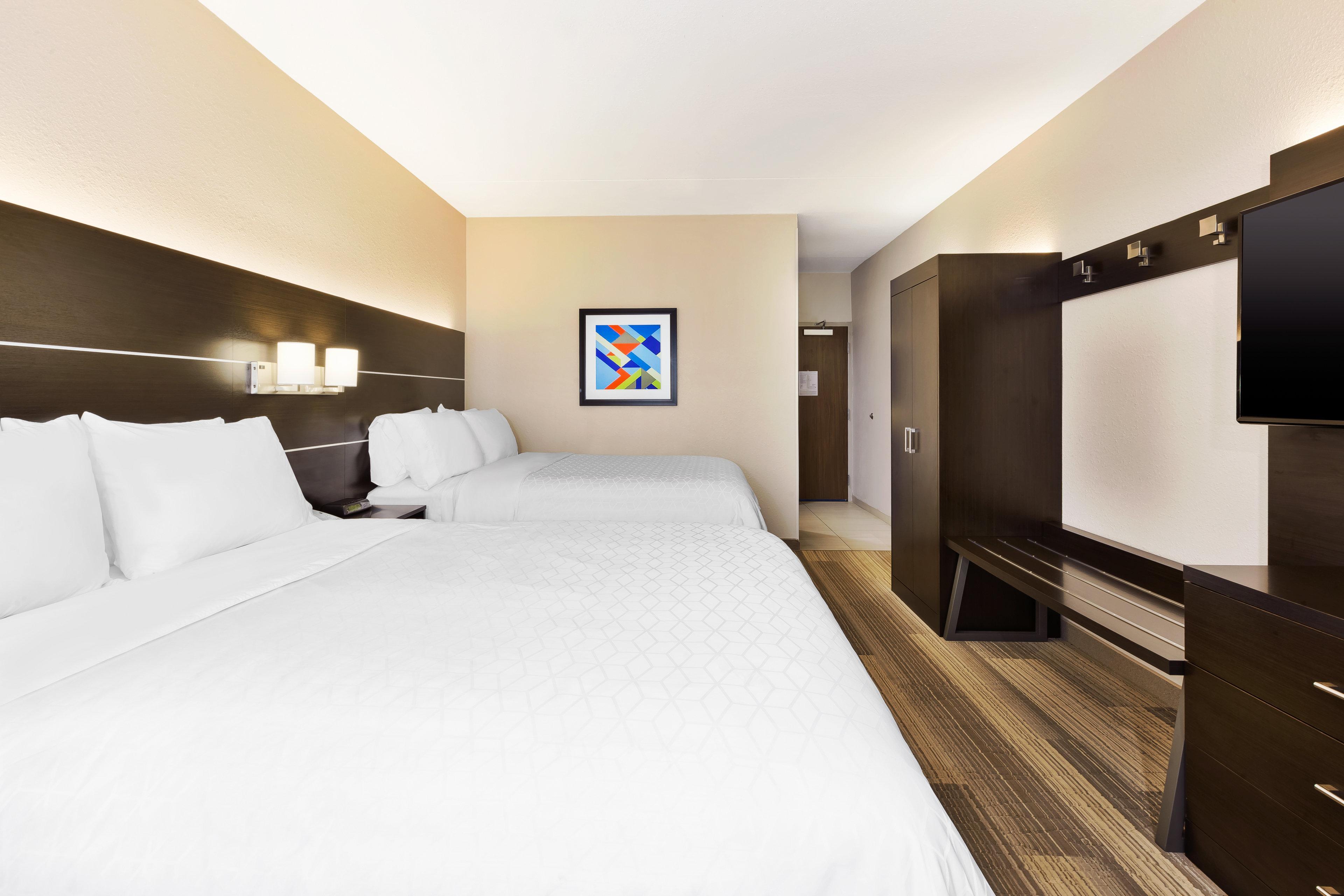 Holiday Inn Express Detroit-Warren/General Motors Technology Center By Ihg Exterior photo